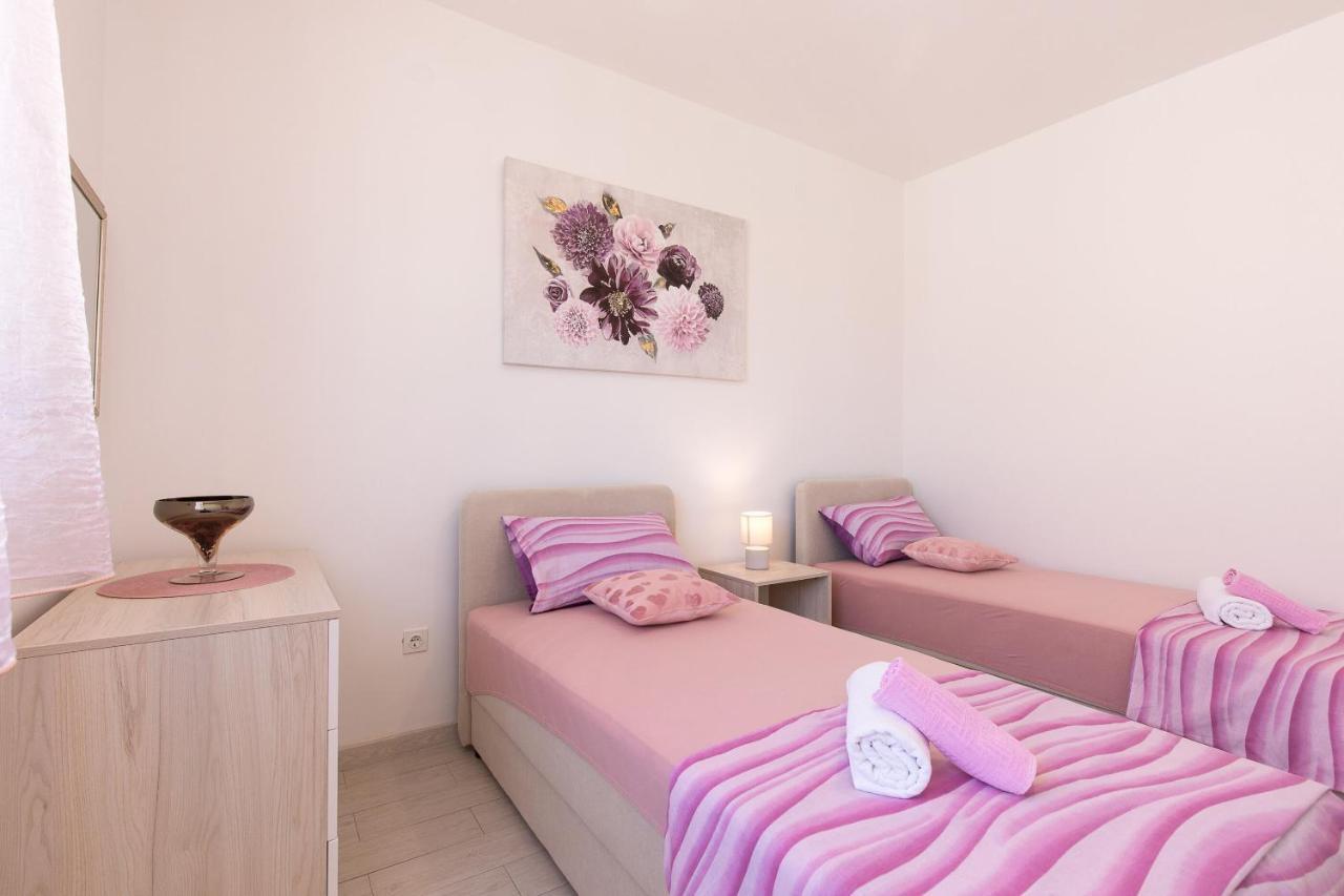Apartment Oleander ปูนัต ภายนอก รูปภาพ